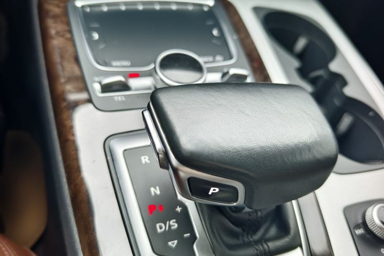 Used Audi Q7 2019 55 TFSI S line Sport Edition Interior 6