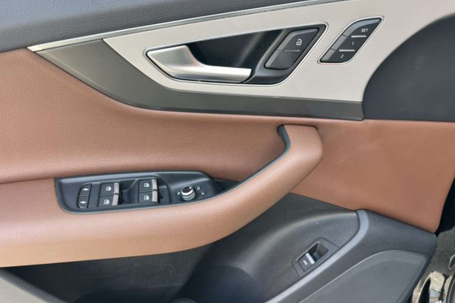 Used Audi Q7 2019 55 TFSI Technology Edition Interior 6