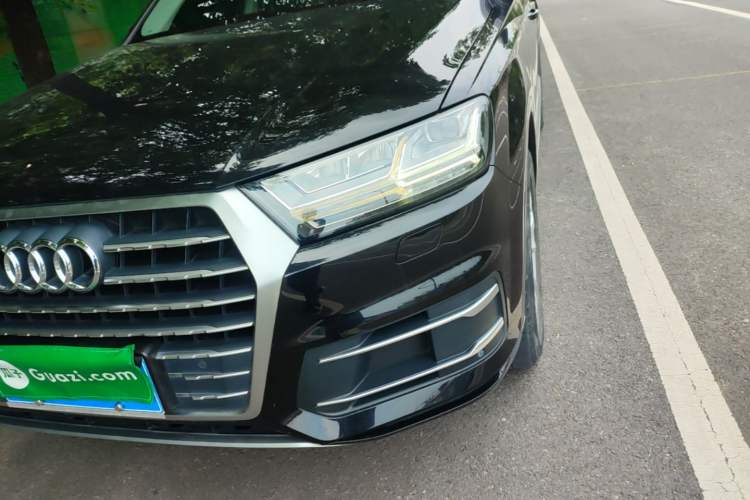 Used Audi Q7 2019 45 TFSI Comfort Model Left Front Headlight