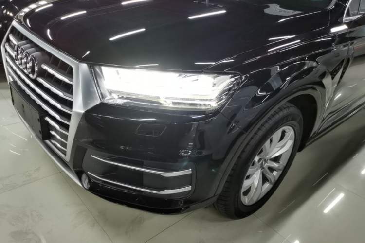 Used Audi Q7 2019 45 TFSI Comfort Model Left Front Headlight