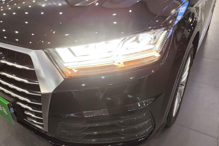 Used Audi Q7 2019 55 TFSI Technology Edition Left Front Headlight