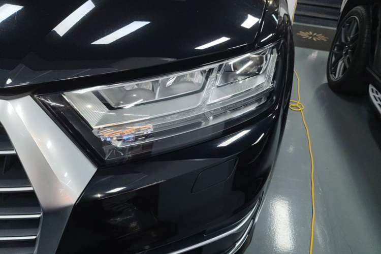 Used Audi Q7 2019 55 TFSI Technology Edition Left Front Headlight