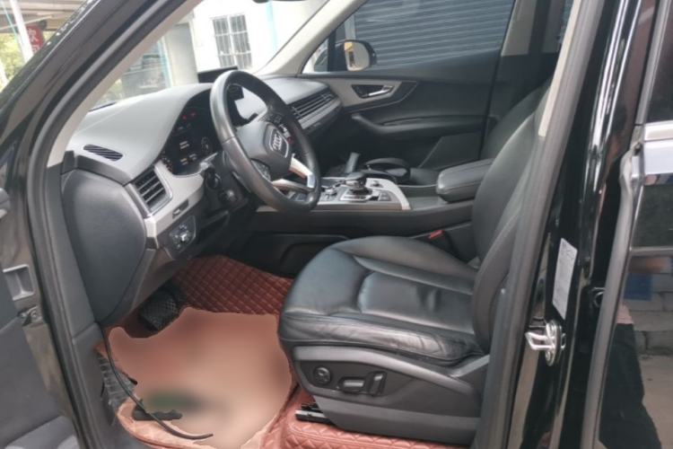 Used Audi Q7 2019 55 TFSI Technology Edition Left Front Seat
