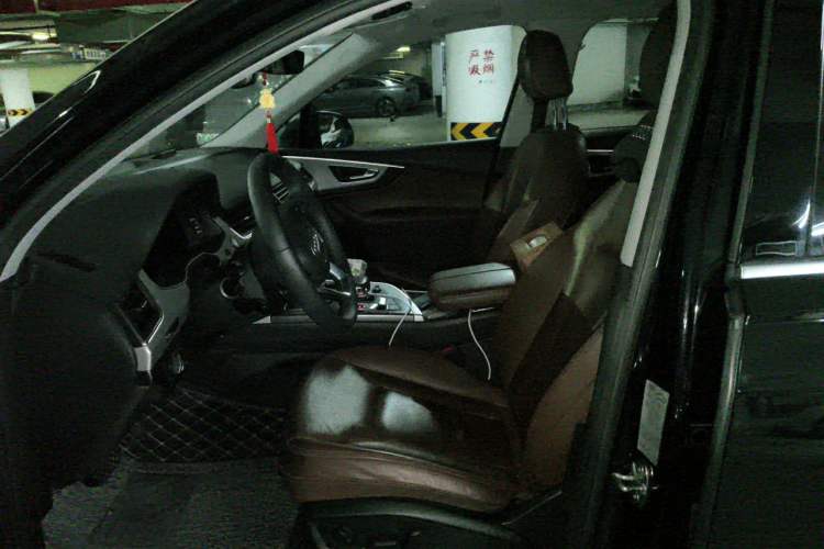 Used Audi Q7 2019 45 TFSI Comfort Model Left Front Seat