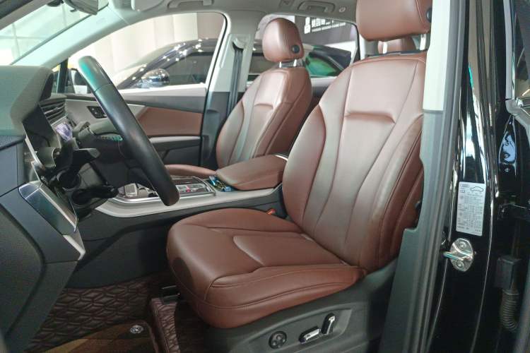 Used Audi Q7 2019 45 TFSI Comfort Model Left Front Seat