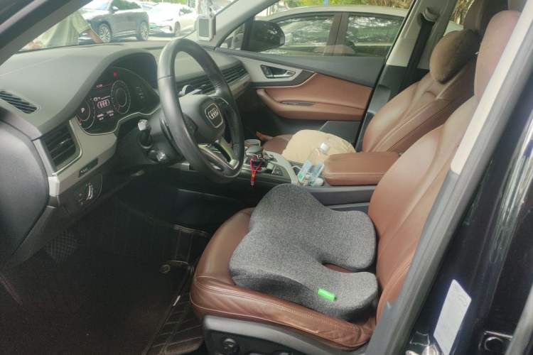 Used Audi Q7 2019 45 TFSI Comfort Model Left Front Seat