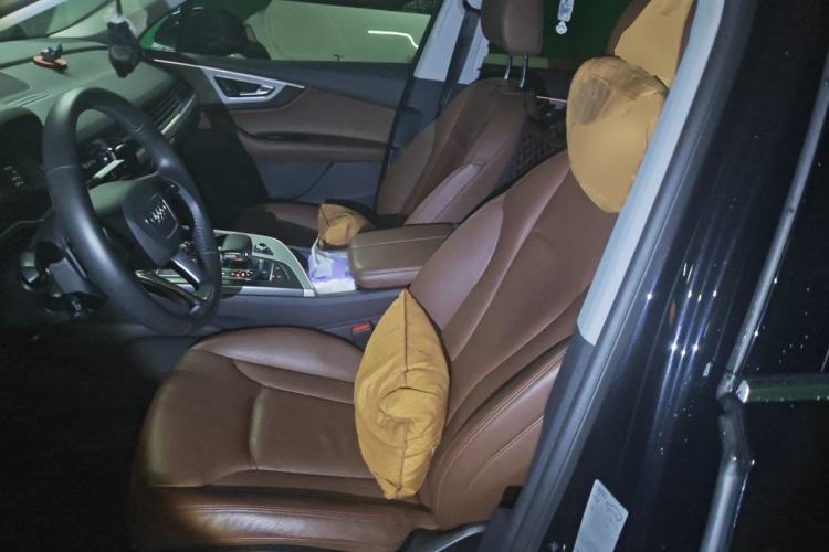 Used Audi Q7 2019 55 TFSI Technology Edition Left Front Seat