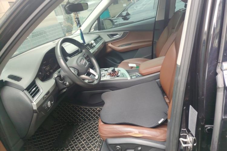 Used Audi Q7 2019 45 TFSI Comfort Model Left Front Seat