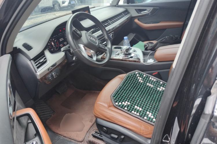 Used Audi Q7 2019 55 TFSI Technology Edition Left Front Seat