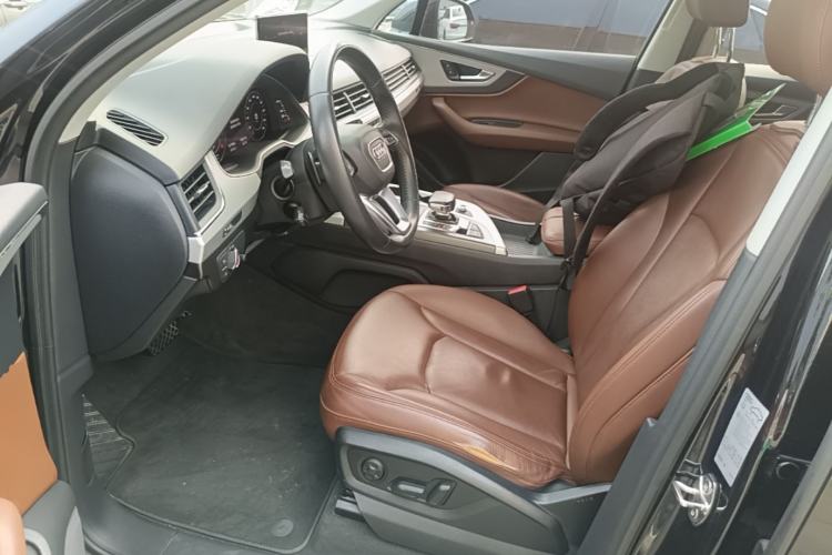 Used Audi Q7 2019 45 TFSI Comfort Model Left Front Seat