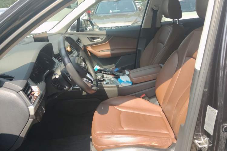 Used Audi Q7 2019 45 TFSI Comfort Model Left Front Seat