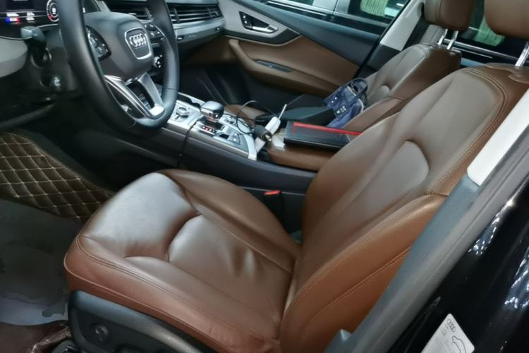 Used Audi Q7 2019 45 TFSI Comfort Model Left Front Seat