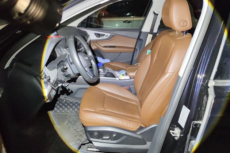 Used Audi Q7 2019 45 TFSI Comfort Model Left Front Seat