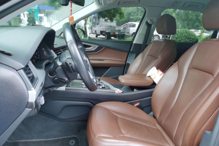 Used Audi Q7 2019 55 TFSI Technology Edition Left Front Seat