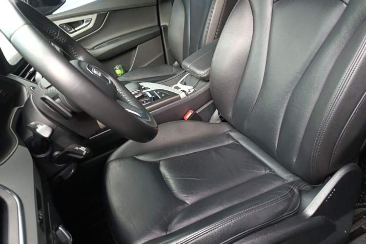 Used Audi Q7 2019 45 TFSI Comfort Model Left Front Seat