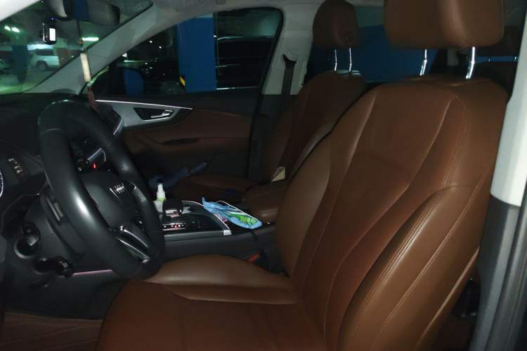 Used Audi Q7 2019 55 TFSI Technology Edition Left Front Seat