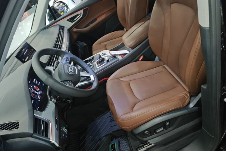 Used Audi Q7 2019 45 TFSI S line Sport Edition Left Front Seat