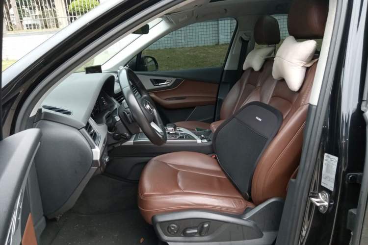Used Audi Q7 2019 45 TFSI Comfort Model Left Front Seat