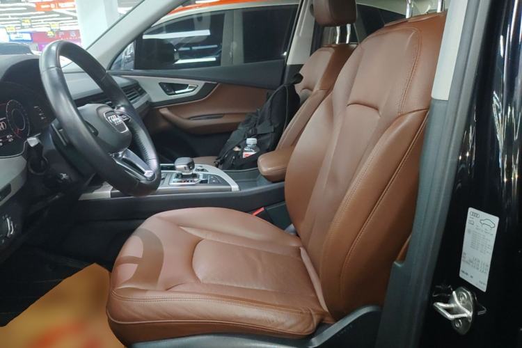 Used Audi Q7 2019 55 TFSI Technology Edition Left Front Seat