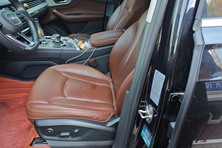 Used Audi Q7 2019 45 TFSI Comfort Model Left Front Seat