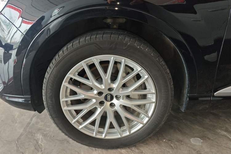 Used Audi Q7 2019 55 TFSI S line Sport Edition Left Front Wheel Hub
