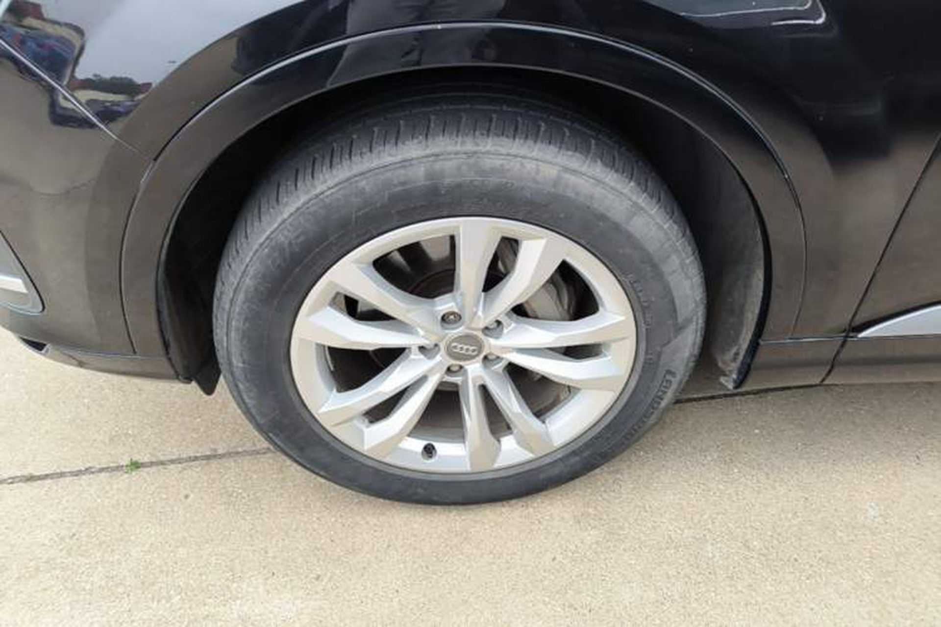 Used Audi Q7 2019 45 TFSI Comfort Model Left Front Wheel Hub