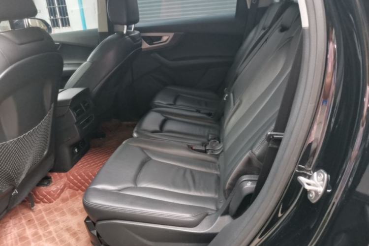 Used Audi Q7 2019 55 TFSI Technology Edition Left Rear Seat
