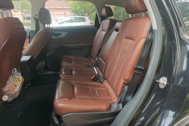 Used Audi Q7 2019 55 TFSI Technology Edition Left Rear Seat