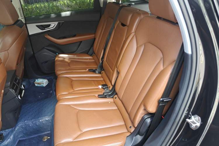 Used Audi Q7 2019 55 TFSI Prestige Edition Left Rear Seat