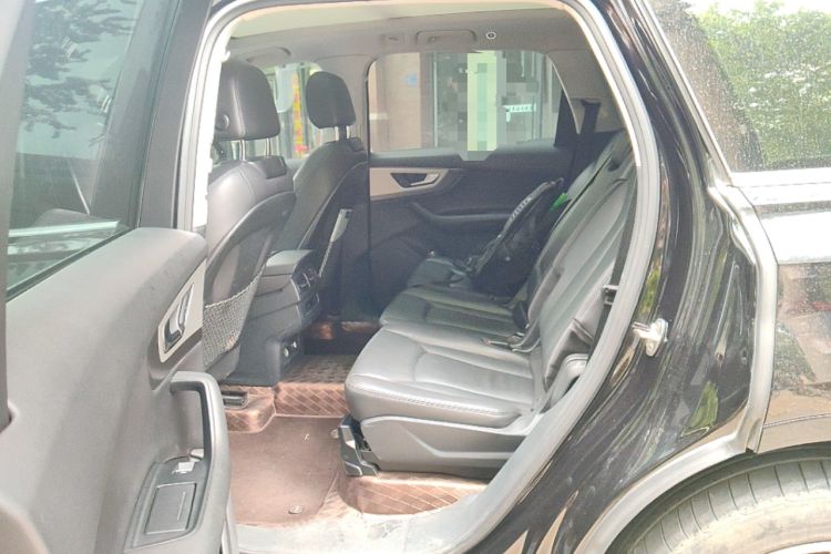 Used Audi Q7 2019 55 TFSI Technology Edition Left Rear Seat