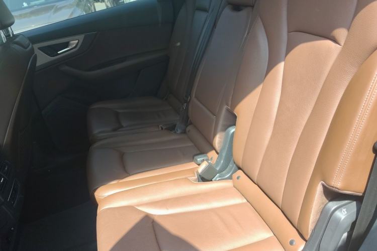 Used Audi Q7 2019 45 TFSI Comfort Model Left Rear Seat