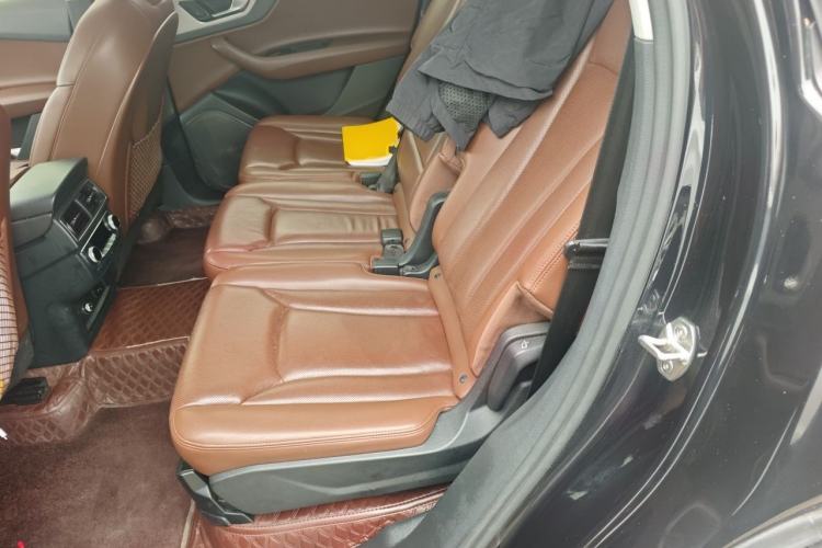 Used Audi Q7 2019 55 TFSI Technology Edition Left Rear Seat