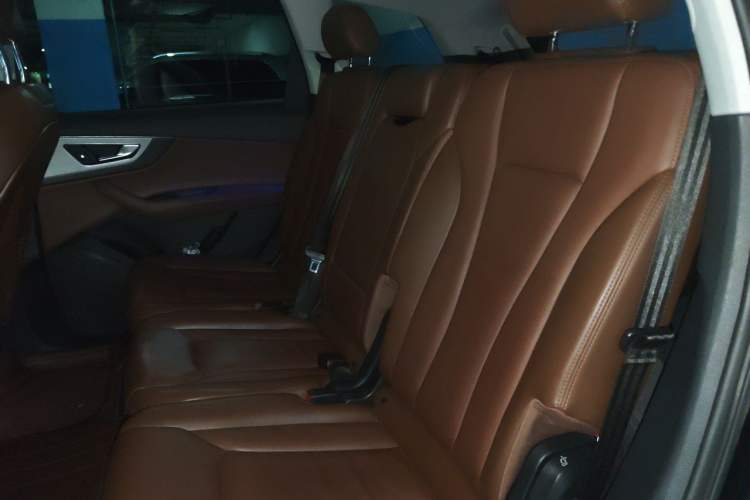 Used Audi Q7 2019 55 TFSI Technology Edition Left Rear Seat