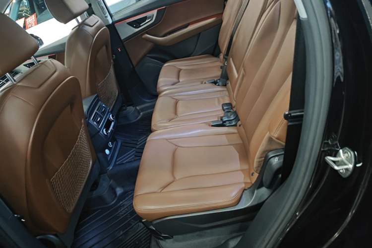 Used Audi Q7 2019 45 TFSI S line Sport Edition Left Rear Seat