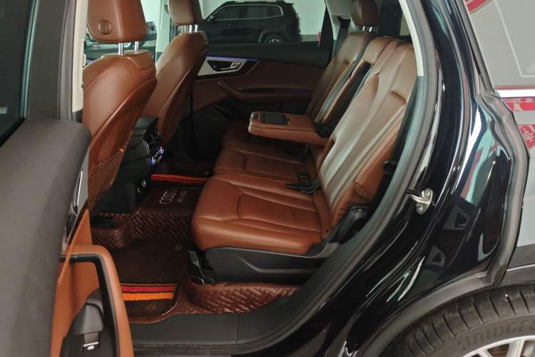Used Audi Q7 2019 55 TFSI S line Sport Edition Left Rear Seat