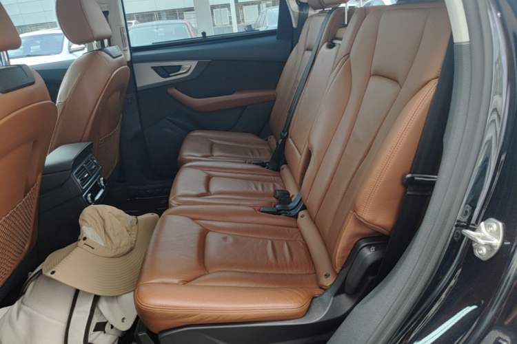 Used Audi Q7 2019 45 TFSI S line Sport Edition Left Rear Seat