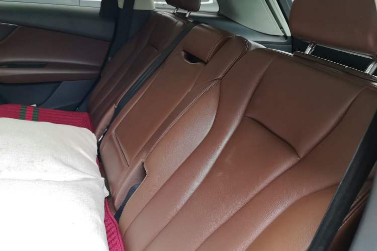 Used Audi Q7 2019 45 TFSI Comfort Model Left Rear Seat