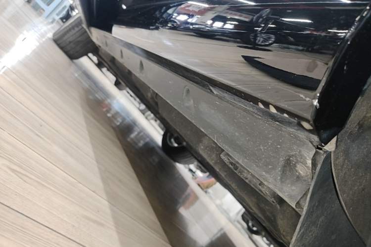 Used Audi Q7 2019 55 TFSI Technology Edition Left Side Sill