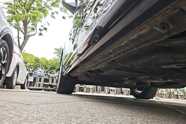 Used Audi Q7 2019 45 TFSI Comfort Model Left Side Sill