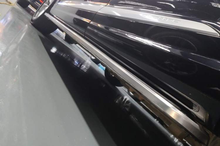 Used Audi Q7 2019 55 TFSI Technology Edition Left Side Sill