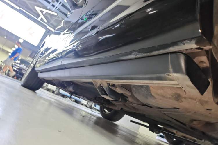 Used Audi Q7 2019 45 TFSI Comfort Model Left Side Sill