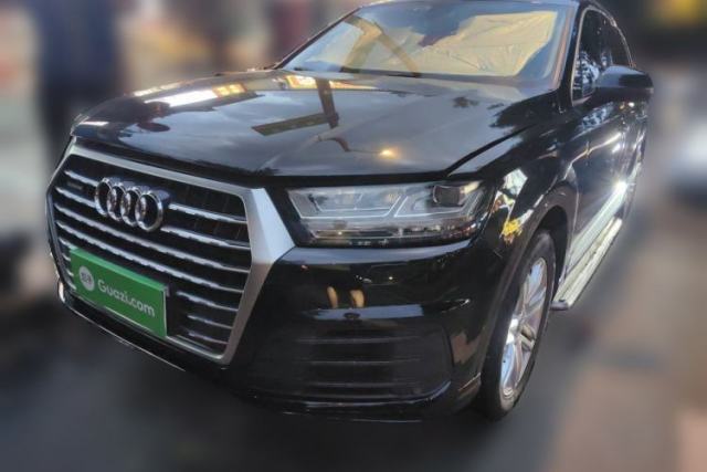 Audi Q7 2019 45 TFSI Comfort Model مستعملة
