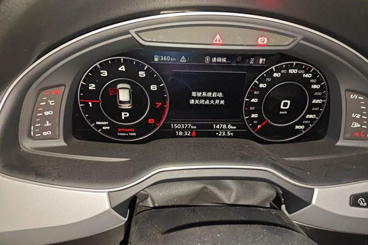 Used Audi Q7 2019 45 TFSI Comfort Model Odometer Close Up