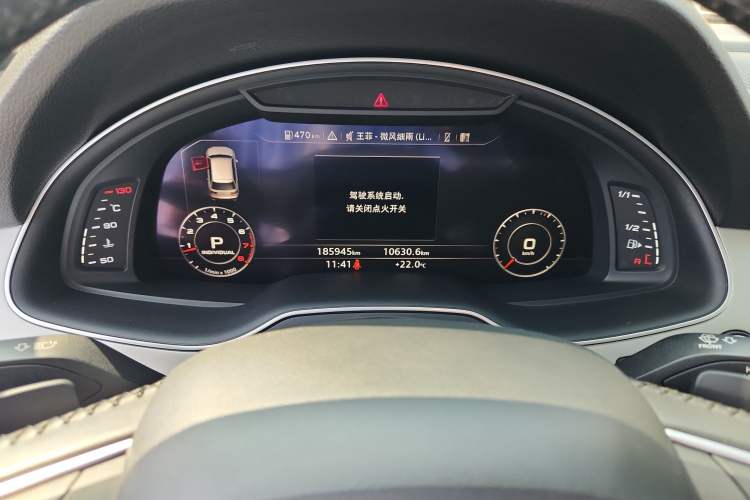 Used Audi Q7 2019 55 TFSI Technology Edition Odometer Close Up