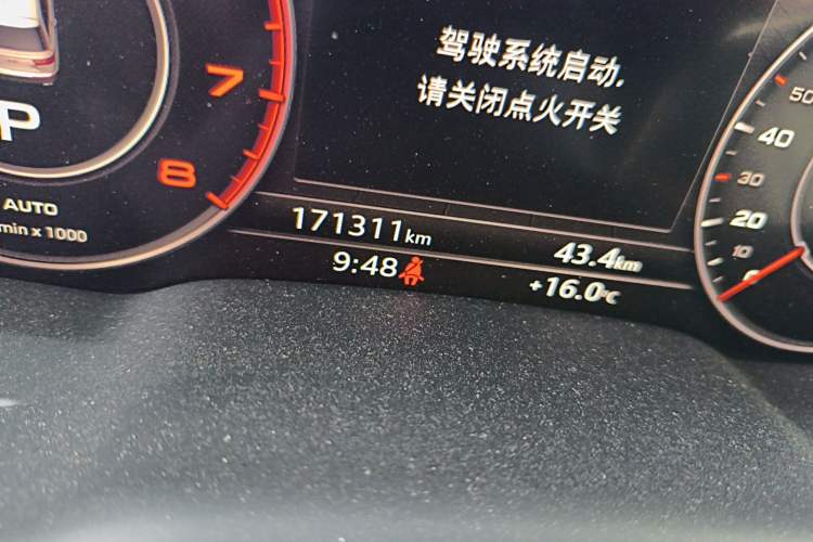Used Audi Q7 2019 55 TFSI Technology Edition Odometer Close Up
