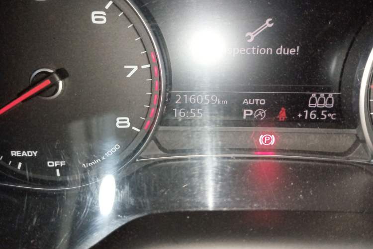 Used Audi Q7 2019 55 TFSI Technology Edition Odometer Close Up