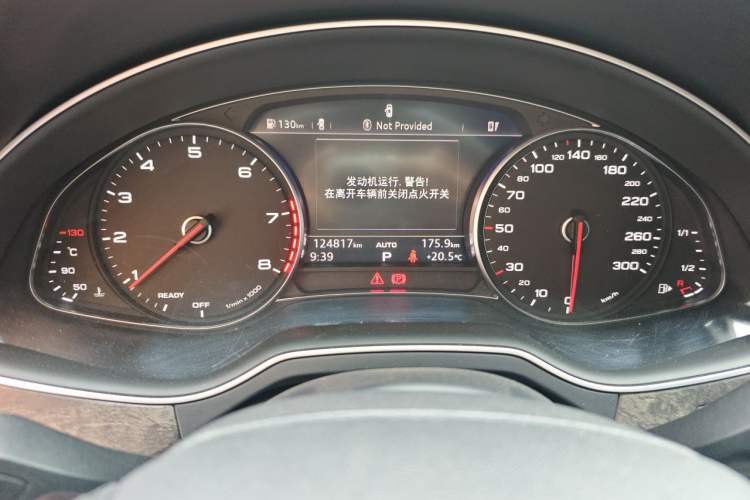 Used Audi Q7 2019 2.0T Standard Model Middle East Odometer Close Up