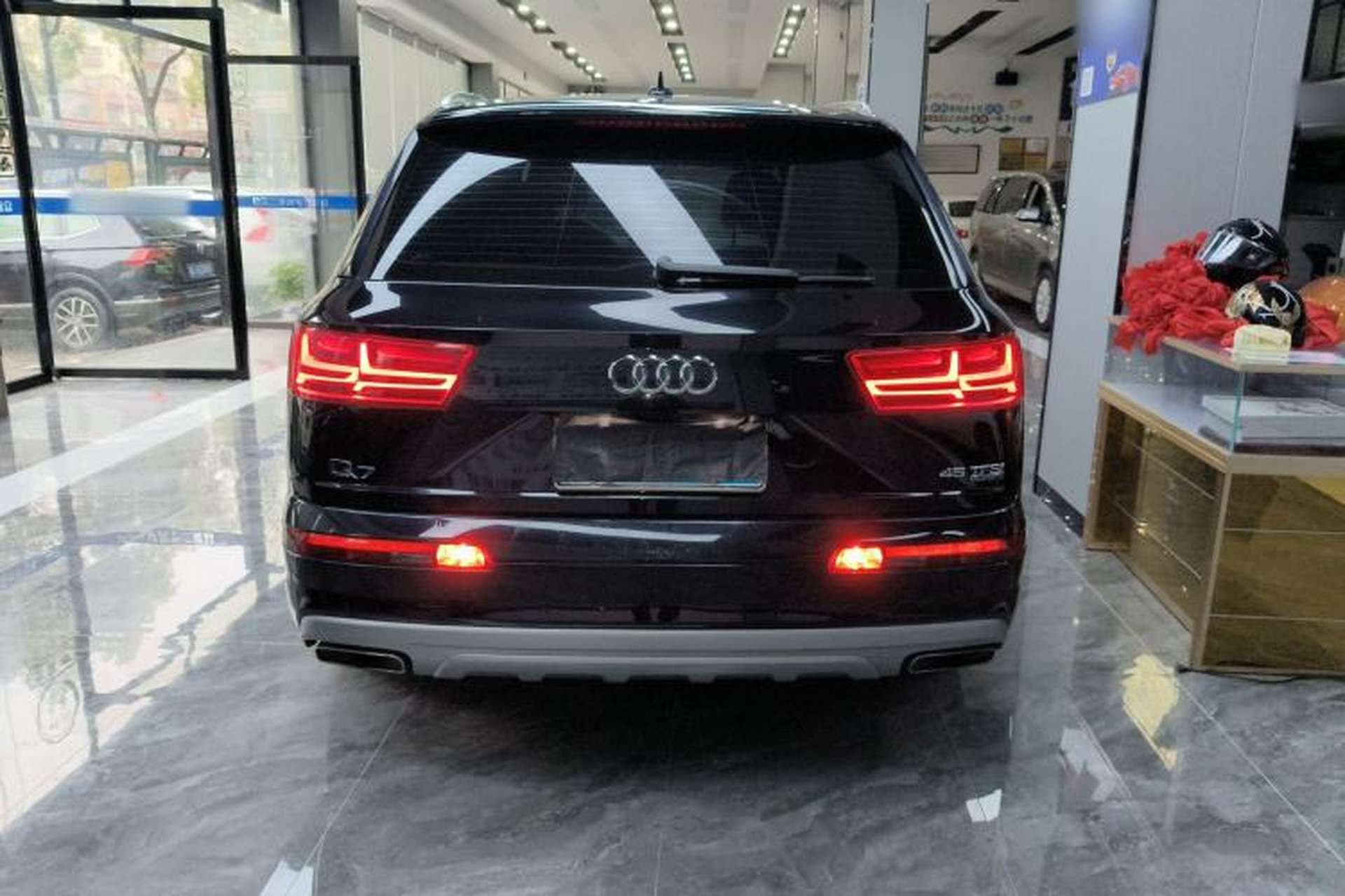 Used Audi Q7 2019 45 TFSI Comfort Model Rear