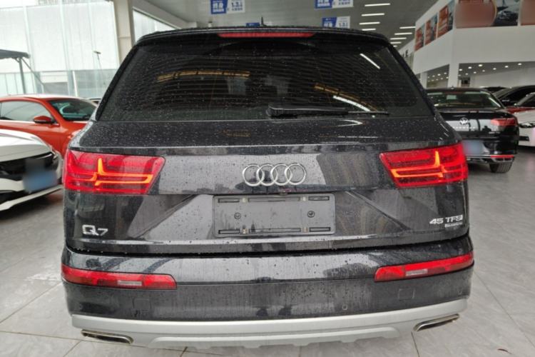 Used Audi Q7 2019 45 TFSI Comfort Model Rear