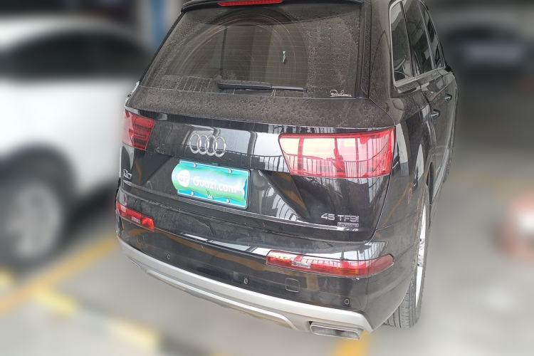 Used Audi Q7  Rear